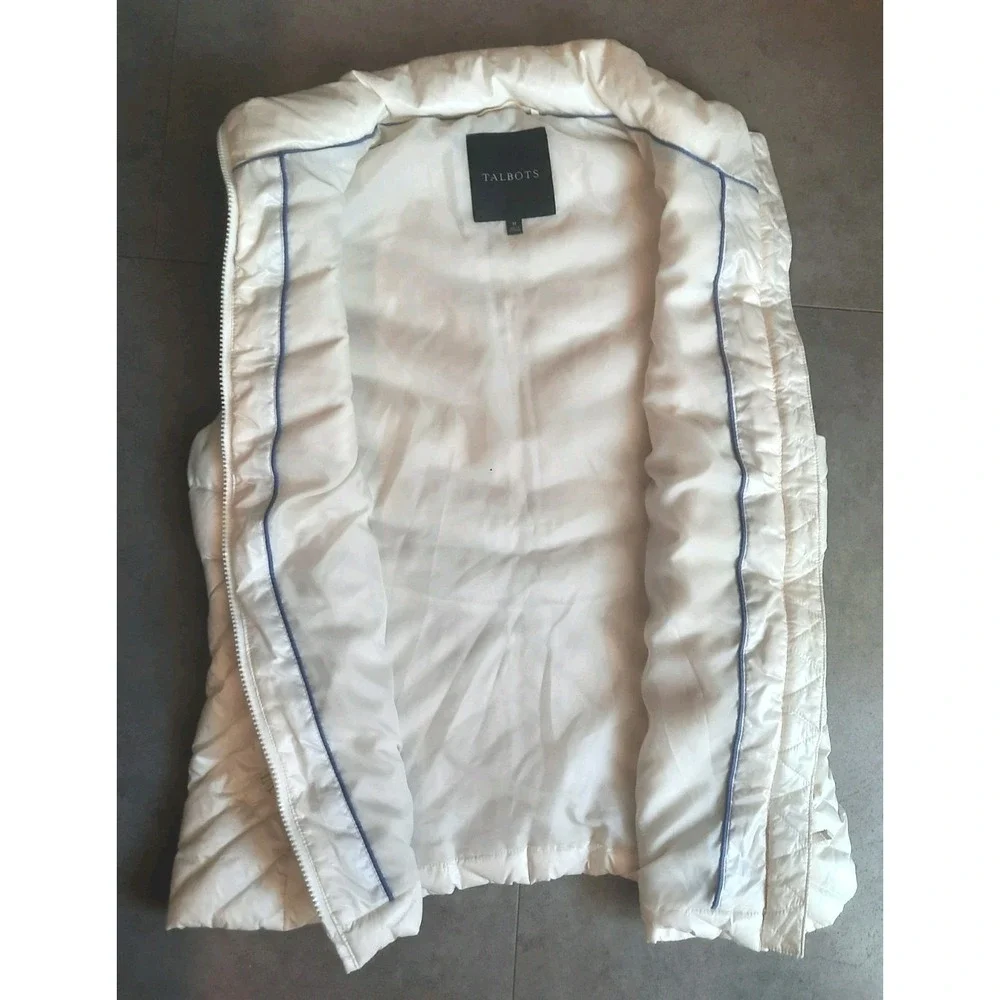 Talbots Quilted  Puffer Vest Ivory Size Medium Zip Fall Winter Puffer Down Blend - Picture 5 of 9